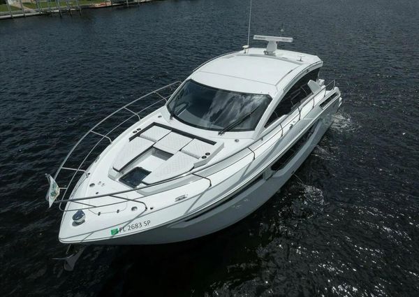 Cruisers Yachts 42 Cantius image