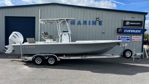 Sea Pro 250 Bay