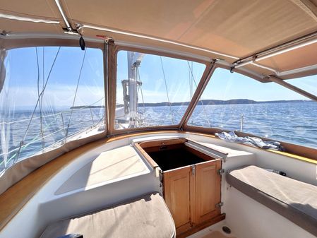 Gulfstar 44 Center Cockpit image