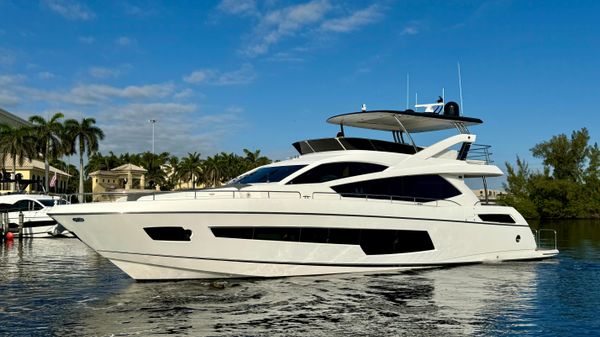 Sunseeker 75 Yacht 