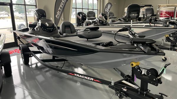 Tracker Pro Team 175 TXW