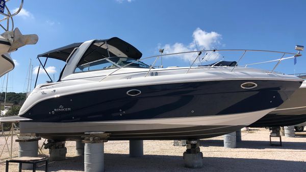 Rinker 320 Express Cruiser (35 feet)