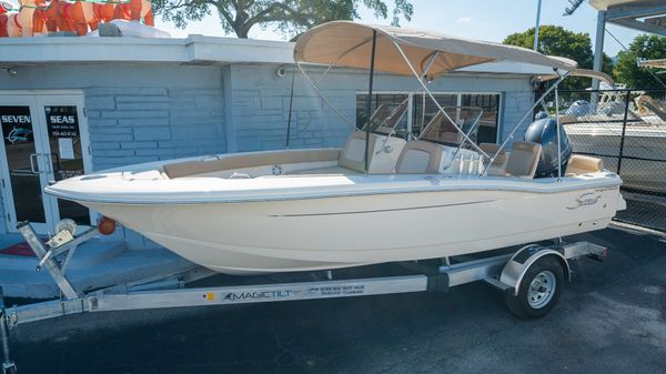Scout 195 Sport Dorado