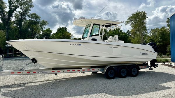 Boston Whaler 320 Outrage 