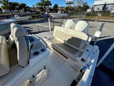 Boston-whaler 270-DAUNTLESS image