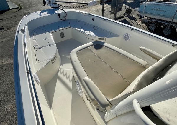 Boston-whaler 270-DAUNTLESS image