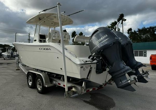 Cobia 280-CENTER-CONSOLE image