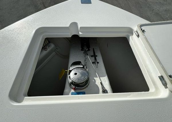 Cobia 280-CENTER-CONSOLE image