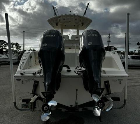 Cobia 280-CENTER-CONSOLE image