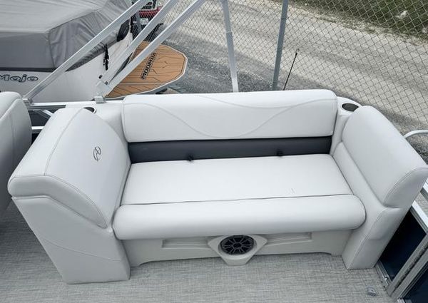 Avalon VLS-21-QUAD-LOUNGER image