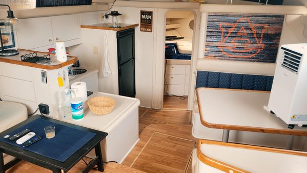 Cruisers Yachts 3650 Aft Cabin image
