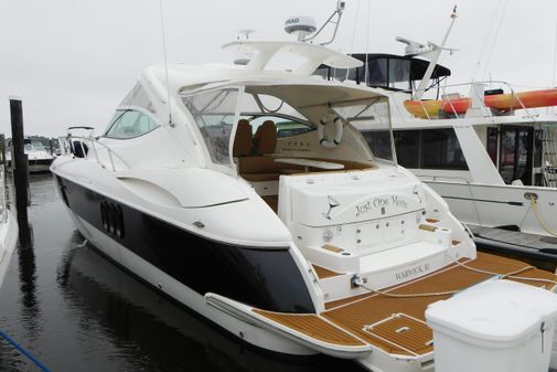 Cruisers Yachts 520 Express image