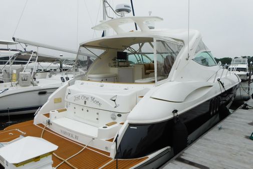 Cruisers Yachts 520 Express image