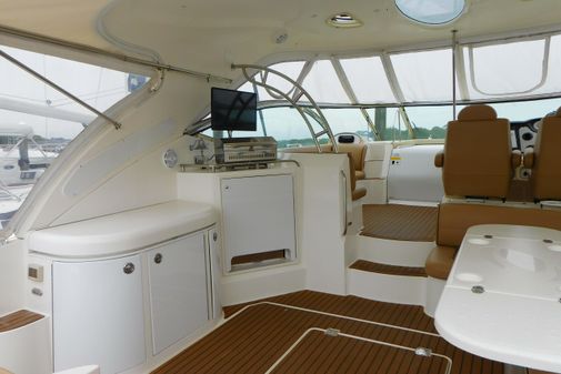 Cruisers Yachts 520 Express image