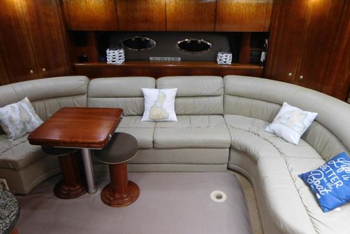 Cruisers Yachts 520 Express image