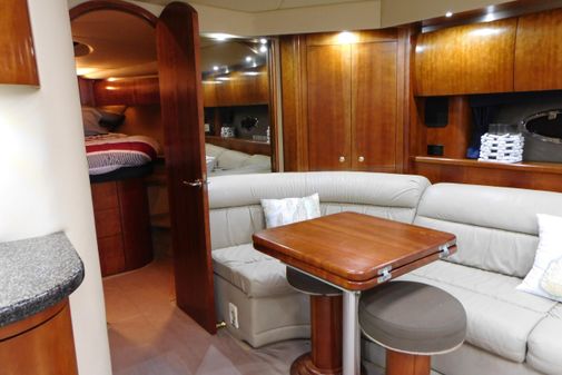 Cruisers Yachts 520 Express image