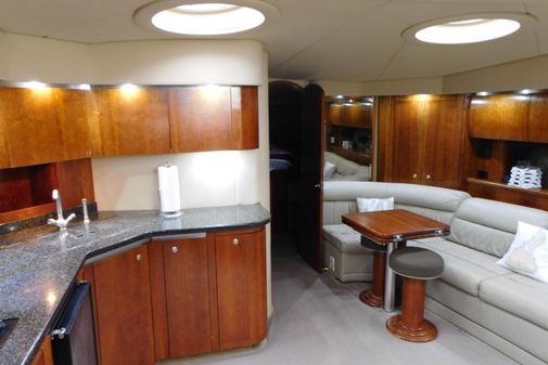 Cruisers Yachts 520 Express image