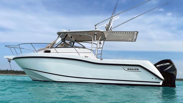 Boston Whaler 255 Conquest 