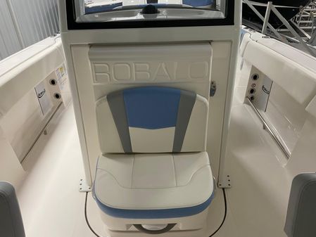 Robalo R250-CENTER-CONSOLE image