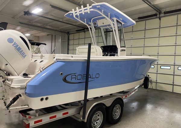 Robalo R250-CENTER-CONSOLE image