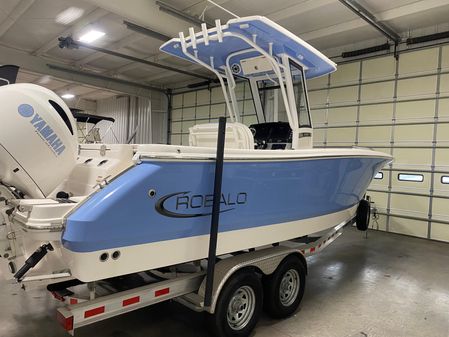 Robalo R250-CENTER-CONSOLE image