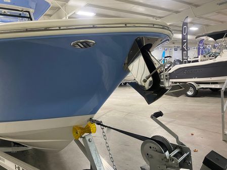 Robalo R250-CENTER-CONSOLE image