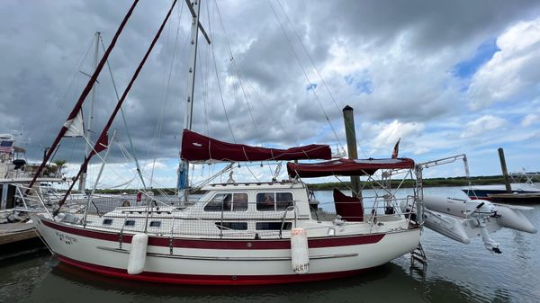 Pacific Seacraft 32 Pilothouse 