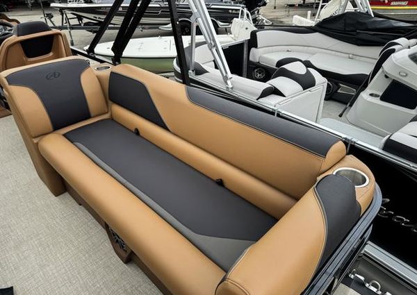 Avalon VENTURE-23-QUAD-LOUNGER image