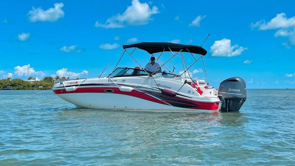 Hurricane SunDeck 2400 OB