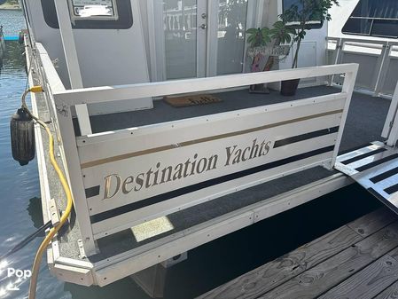 Destination Yacht 16x60 image