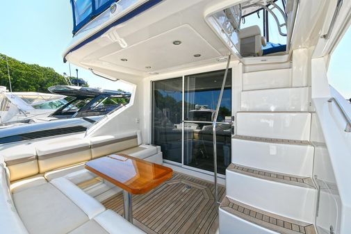 Sea Ray 45 Sedan Bridge image