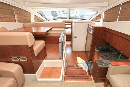 Sea Ray 45 Sedan Bridge image