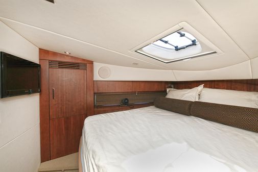 Sea Ray 45 Sedan Bridge image