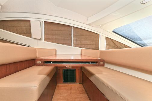 Sea Ray 45 Sedan Bridge image