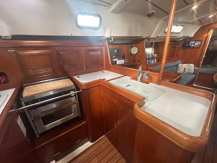 Beneteau Oceanis Clipper 361 image