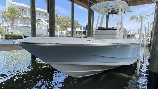 Boston Whaler 220 Dauntless 