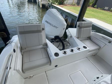 Boston-whaler 220-DAUNTLESS image