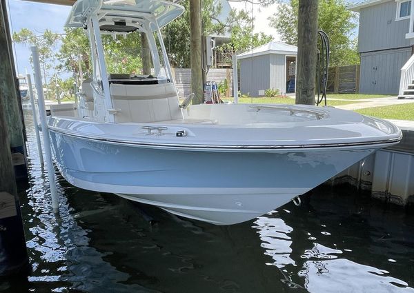 Boston-whaler 220-DAUNTLESS image