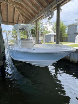 Boston-whaler 220-DAUNTLESS image