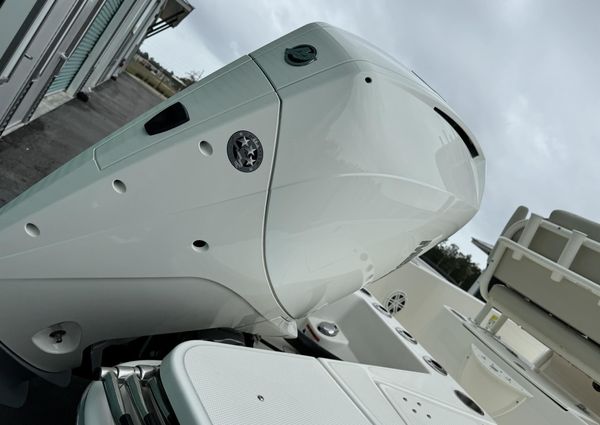 Boston-whaler 220-DAUNTLESS image