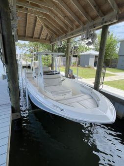 Boston-whaler 220-DAUNTLESS image