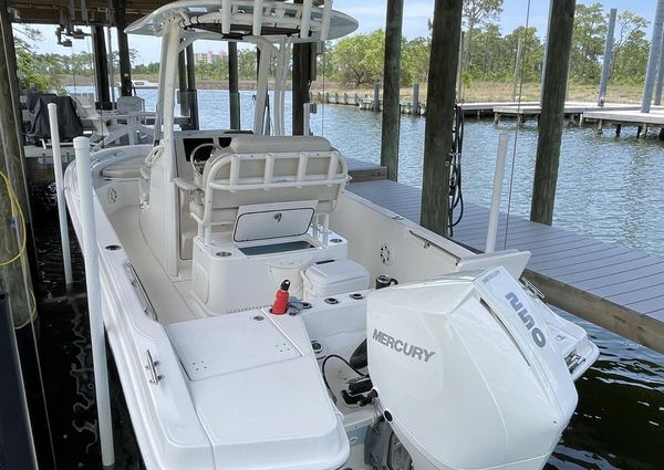 Boston-whaler 220-DAUNTLESS image