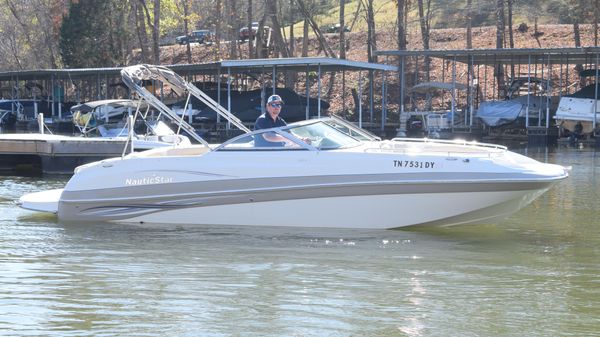 NauticStar 252