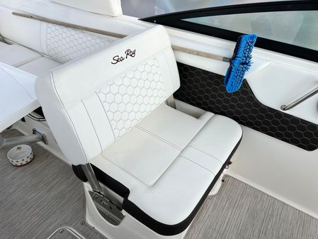 Sea-ray SDX-250 image