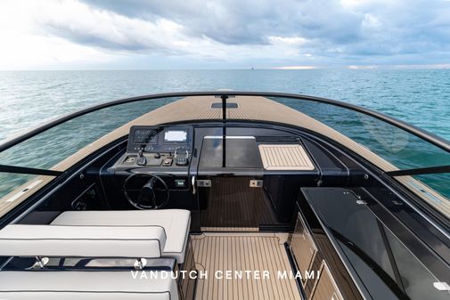 VanDutch 40 image