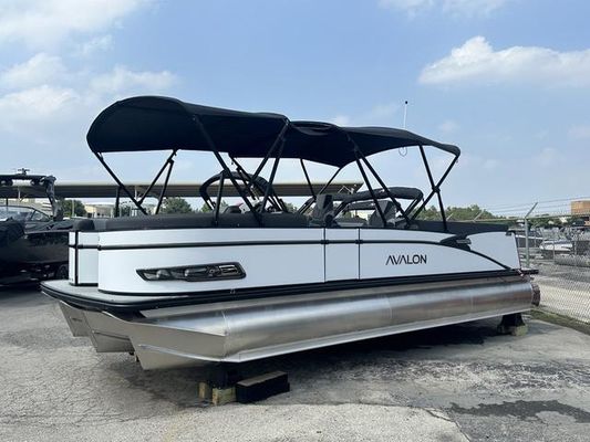 Avalon CATALINA-25-QUAD-LOUNGER - main image