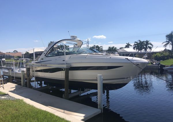 Sea Ray 370 Venture image