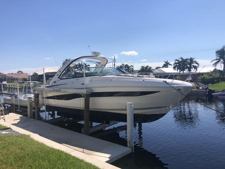 Sea Ray 370 Venture image