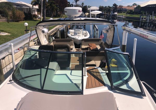 Sea Ray 370 Venture image