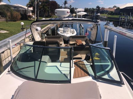 Sea Ray 370 Venture image